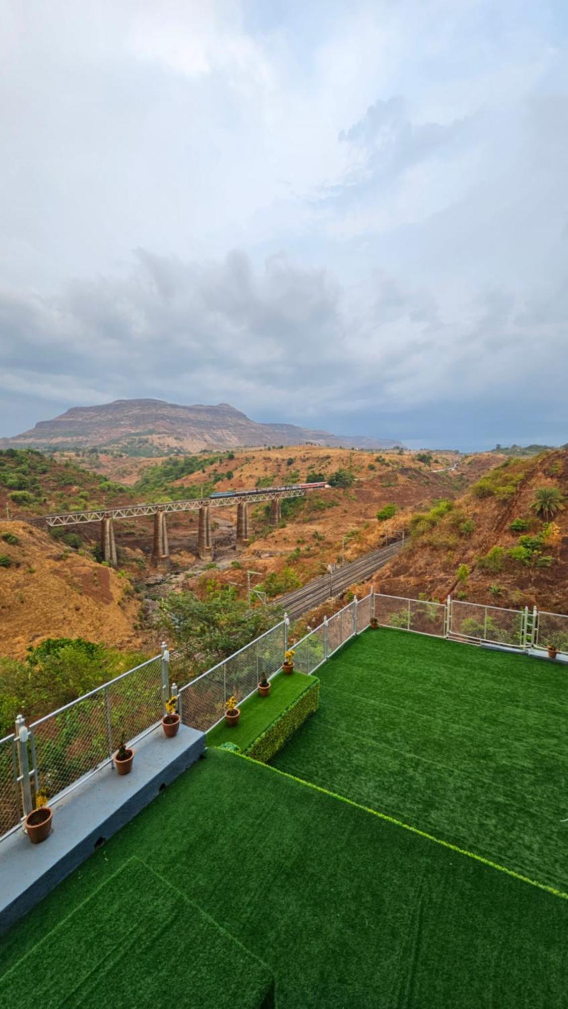 Oxi Valley Resort อิกัตปุรี ภายนอก รูปภาพ